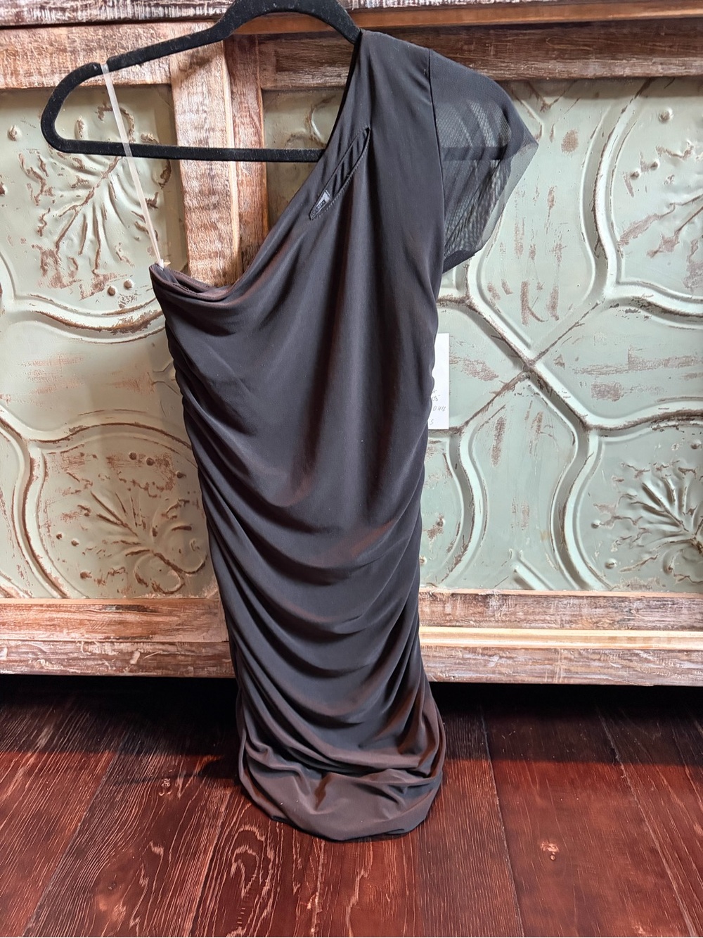 HOLLYWORLD by HOLLY GREEN
Juniors One-Shoulder Black Ruched Dress w sheer sleeve